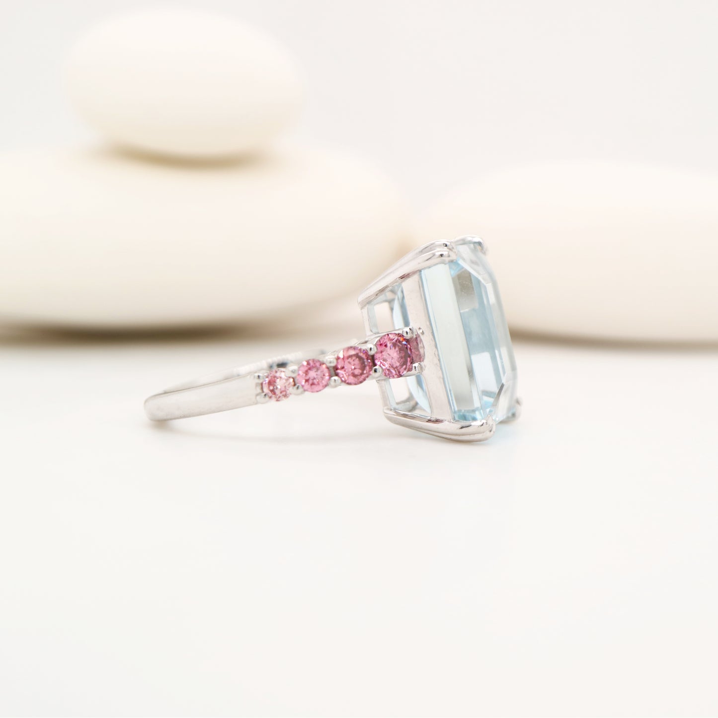 7.16ct Aquamarine with LG pink diamonds in platinum with Euro shank