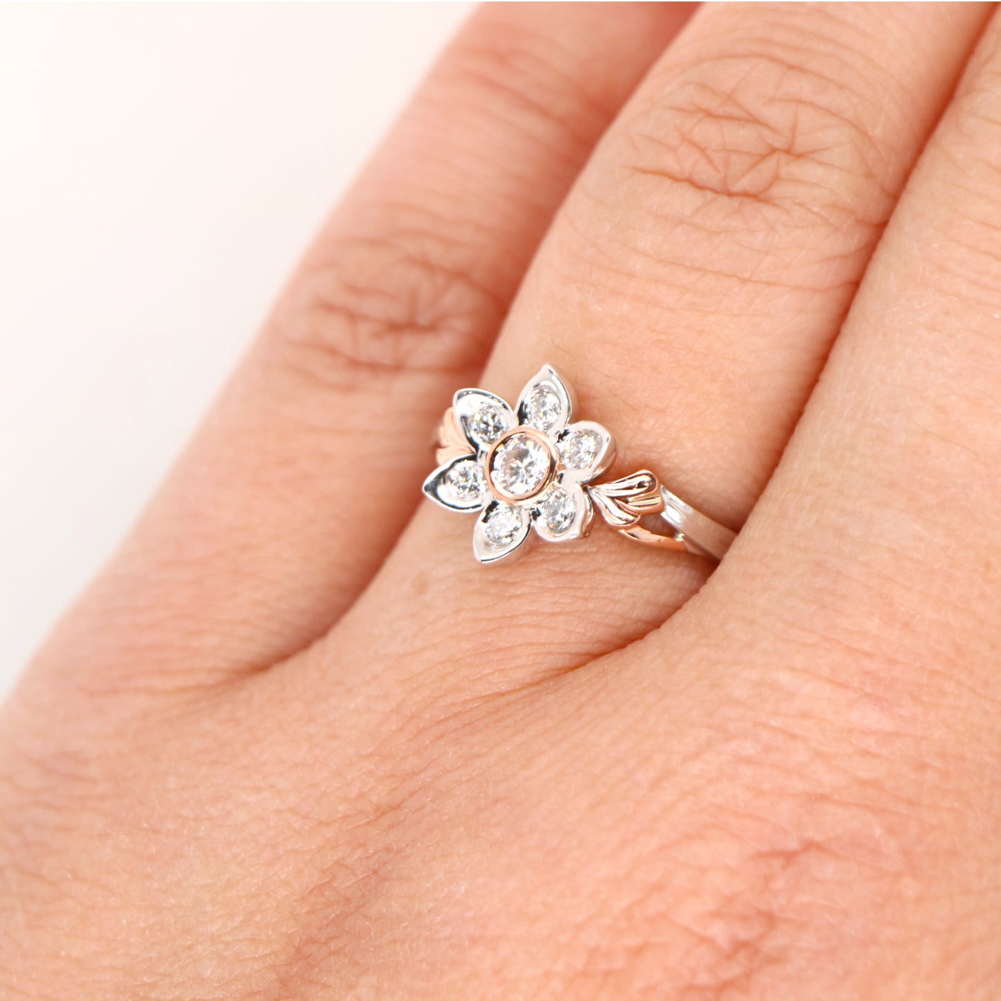 Aurelia Bloom diamond ring in rose and white gold