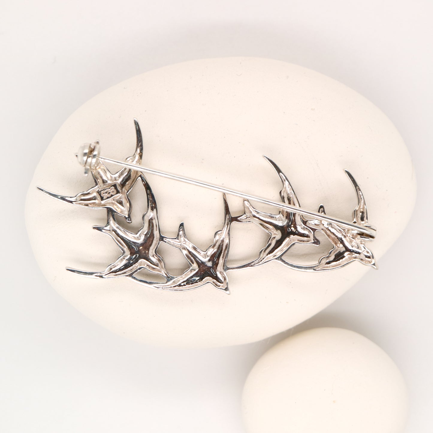 5 swallow brooch in sterling silver and marcasite