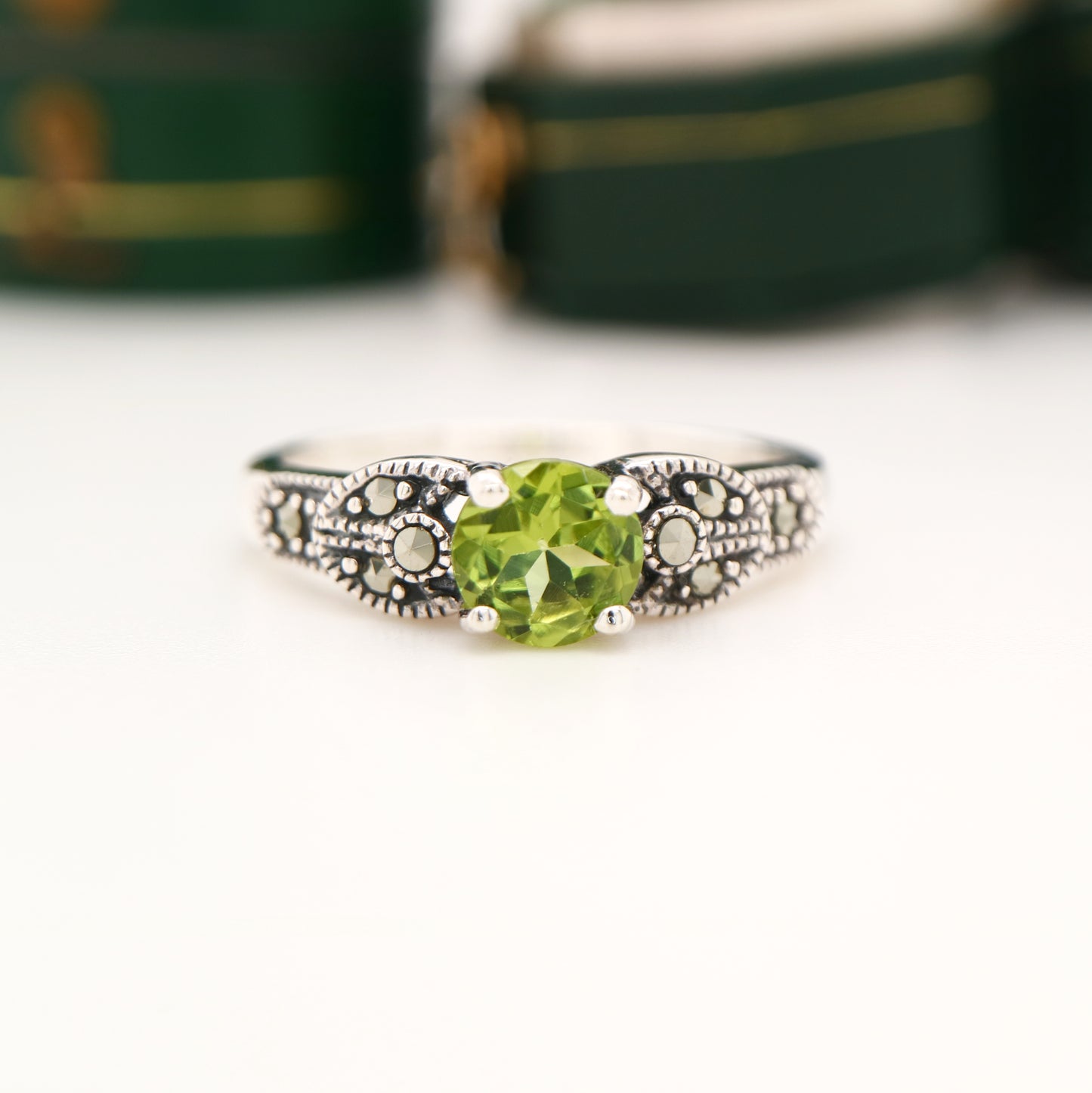 Art deco ring in peridot and marcasite in sterling silver