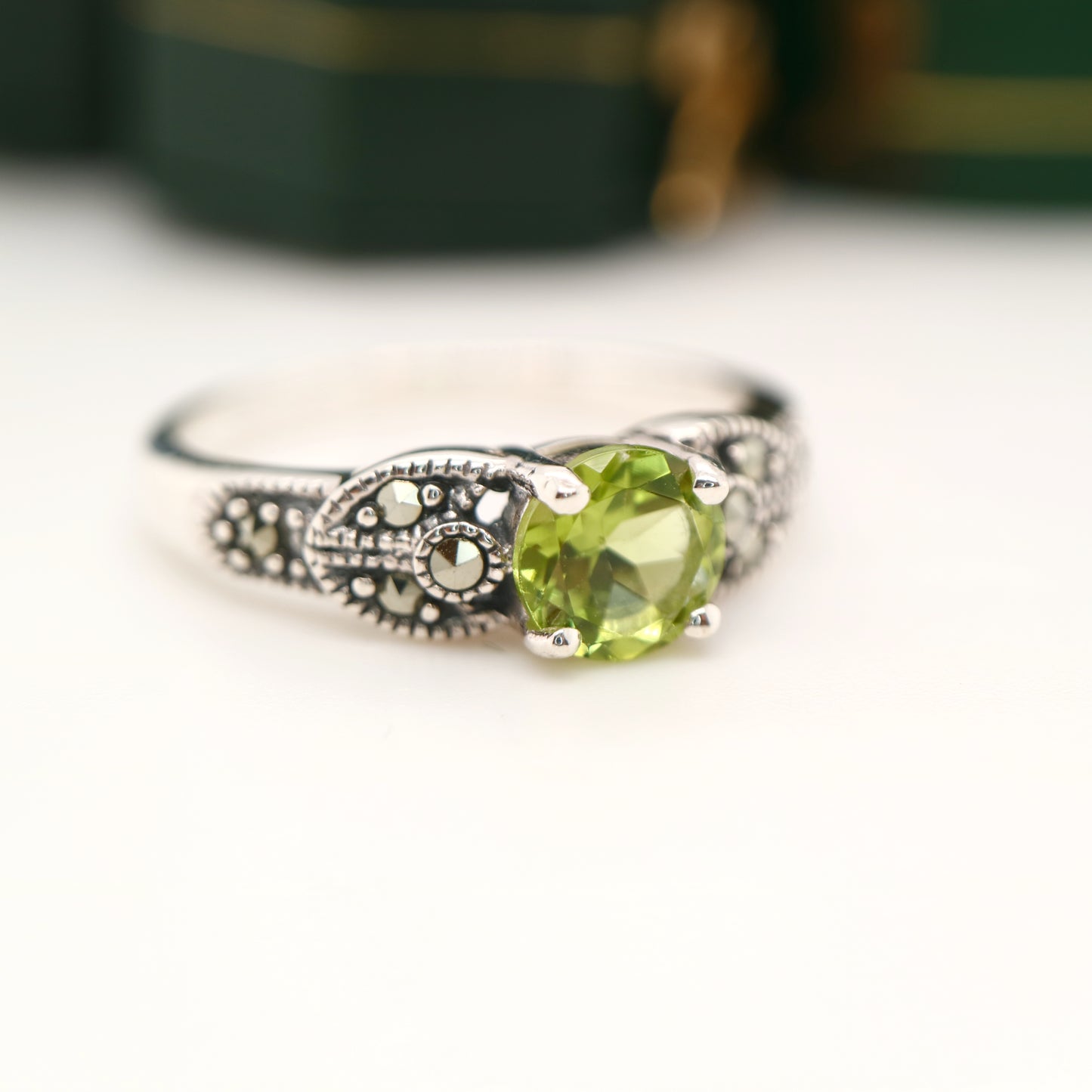 Art deco ring in peridot and marcasite in sterling silver