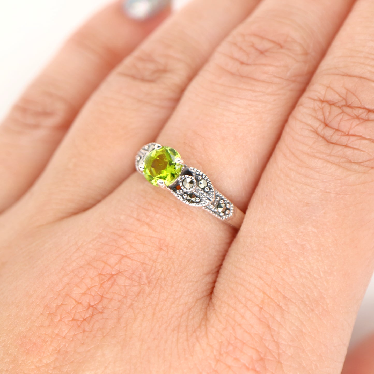 Art deco ring in peridot and marcasite in sterling silver