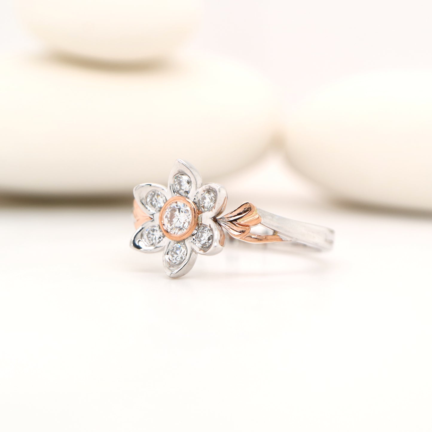 Aurelia Bloom diamond ring in rose and white gold