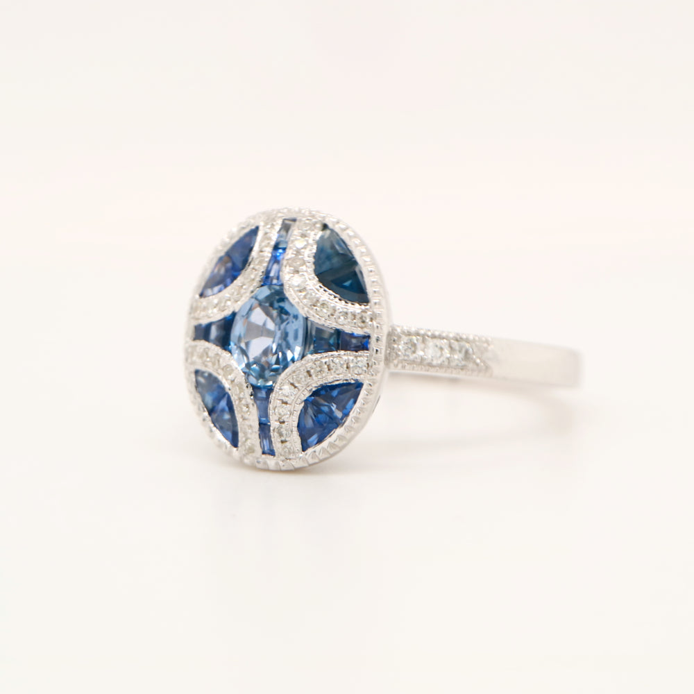 Art deco mystery set ring in white gold, sapphire and diamond