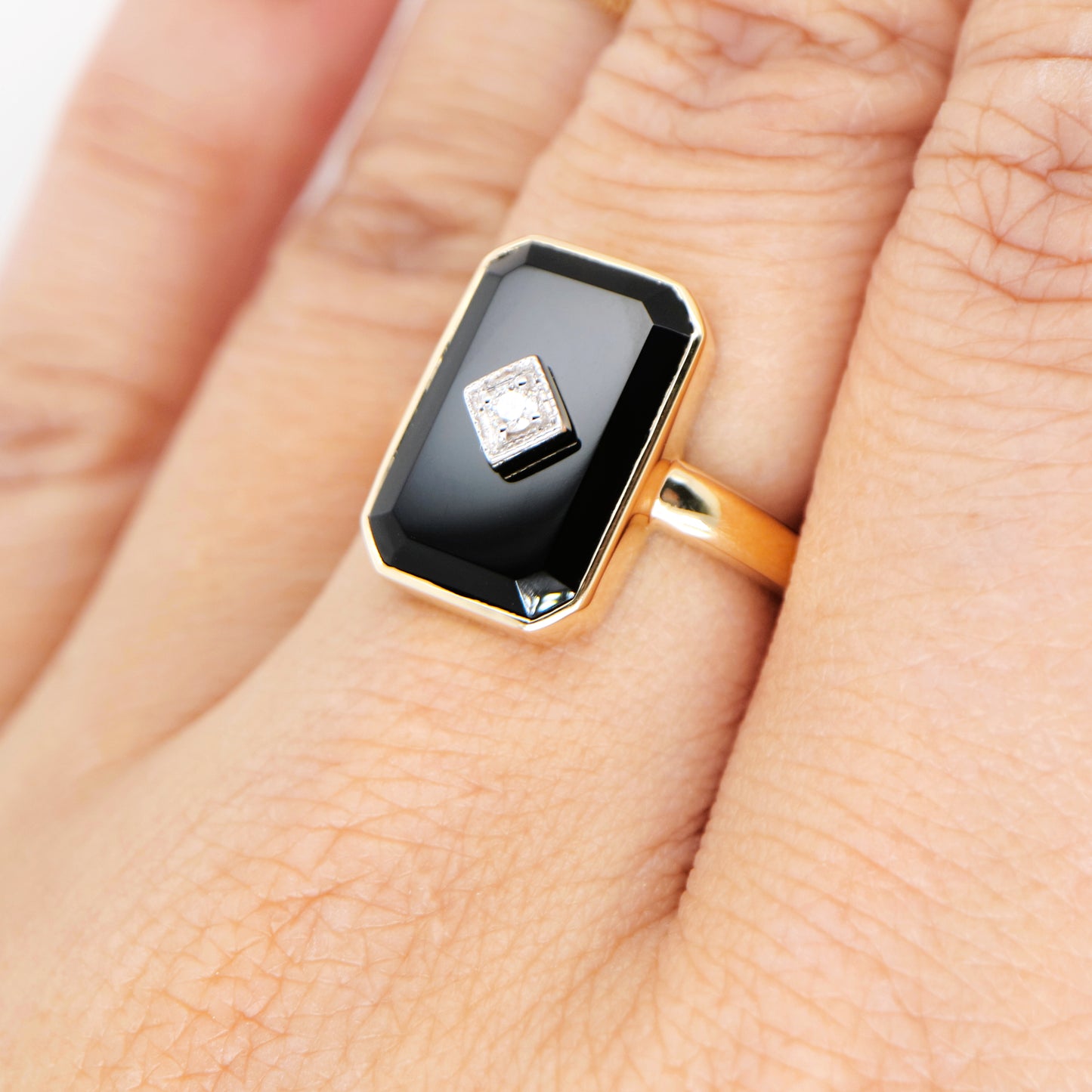 Art deco style ring in solid Yellow gold, onyx and natural diamond (larger face version)