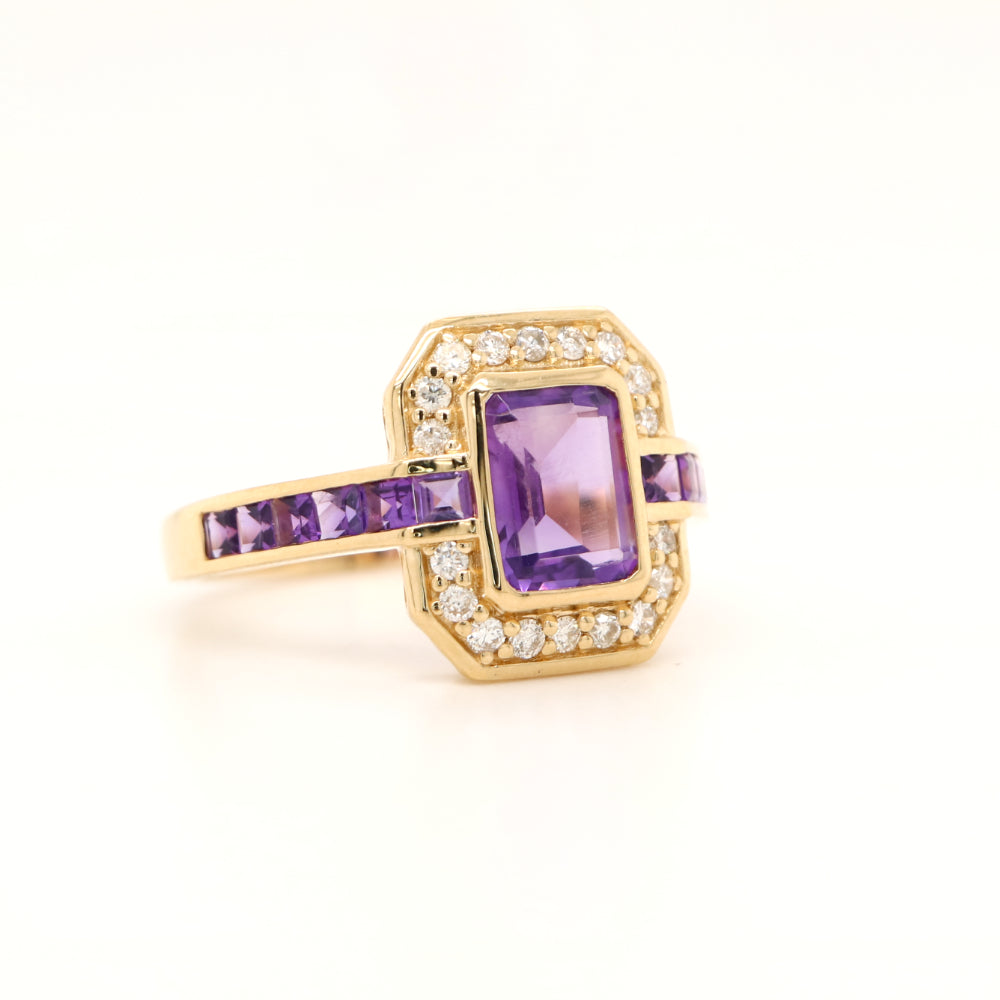 Vintage amethyst ring with diamond halo in yellow gold