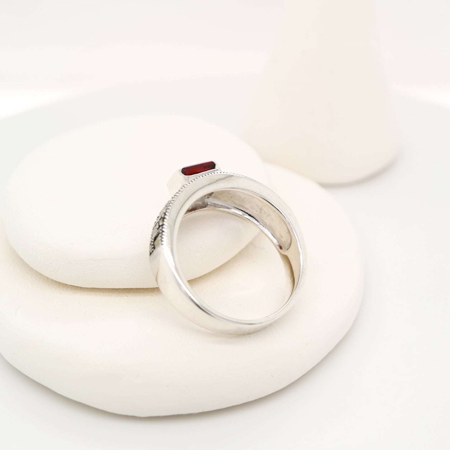 Marcasite band with garnet in sterling silver