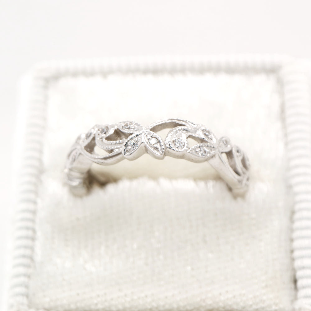 Eternity ring in sterling silver with cz