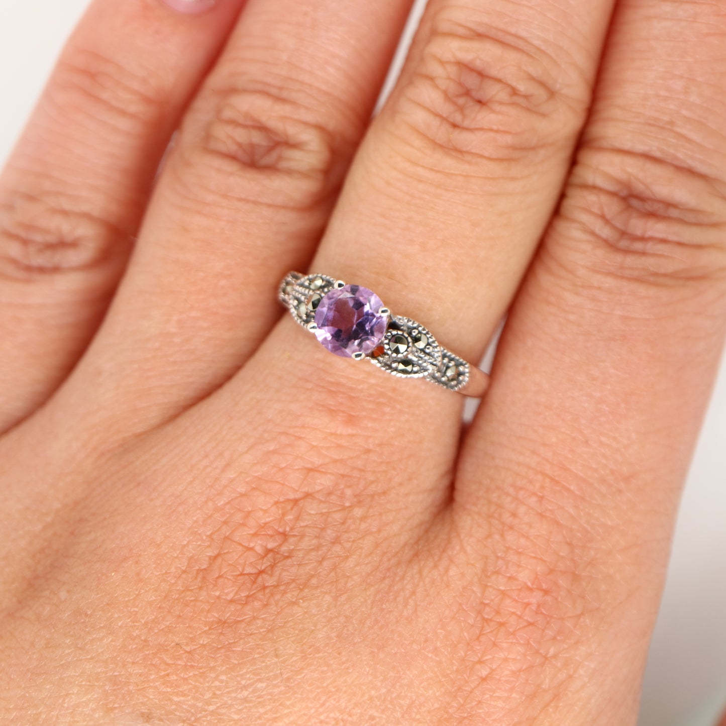 Art deco ring in amethyst and marcasite in sterling silver