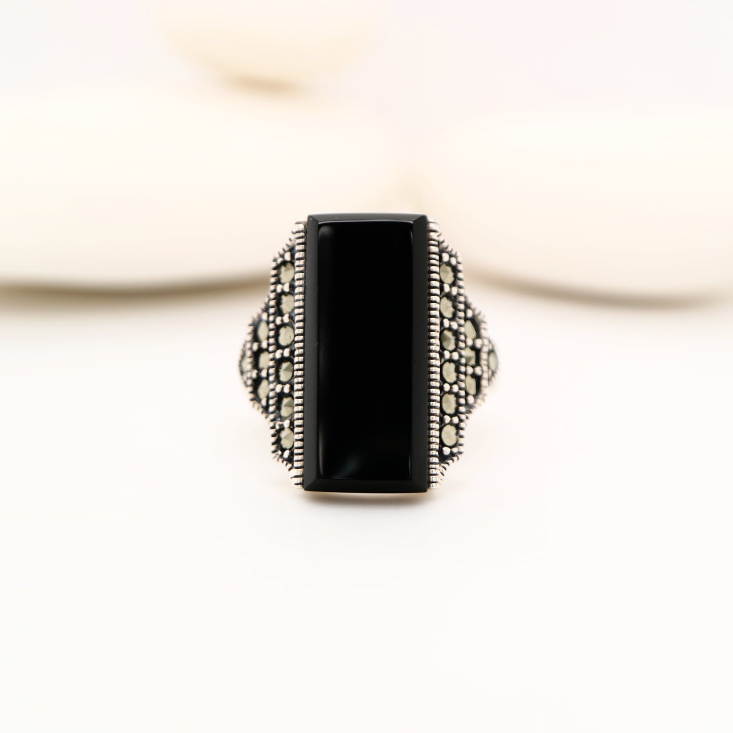 Art deco ring in black onyx, marcasite and sterling silver