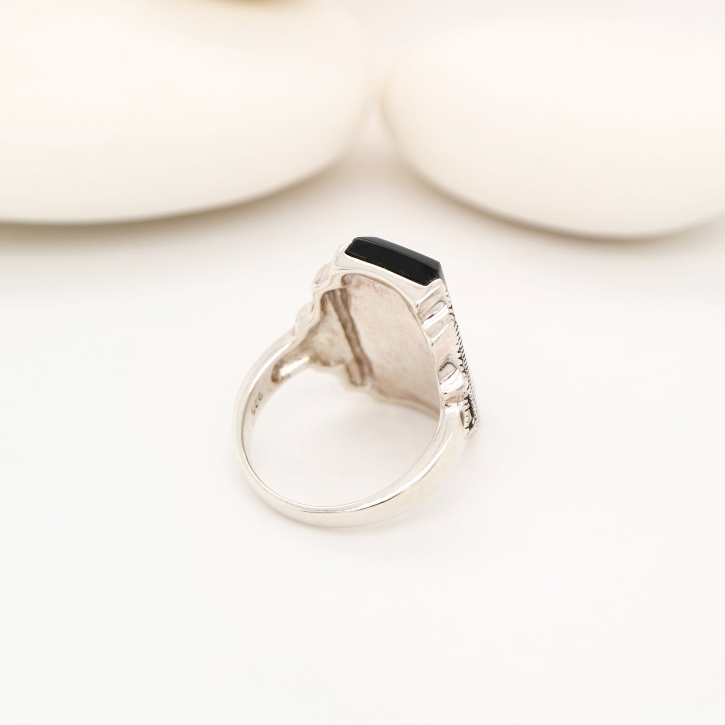Art deco ring in black onyx, marcasite and sterling silver
