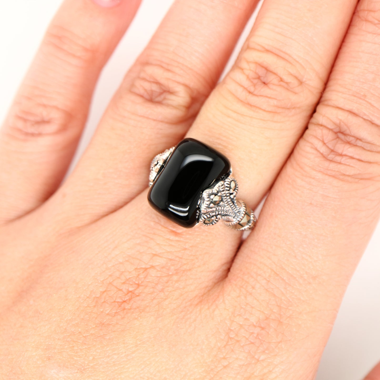 Art deco ring in black onyx, marcasite and sterling silver