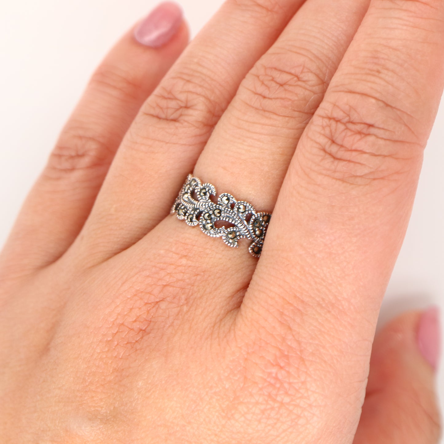 Filigree band marcasite ring in sterling silver