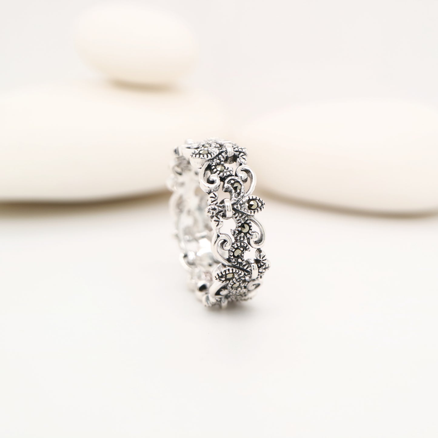 Fleur-de-lis ring in marcasite and sterling silver