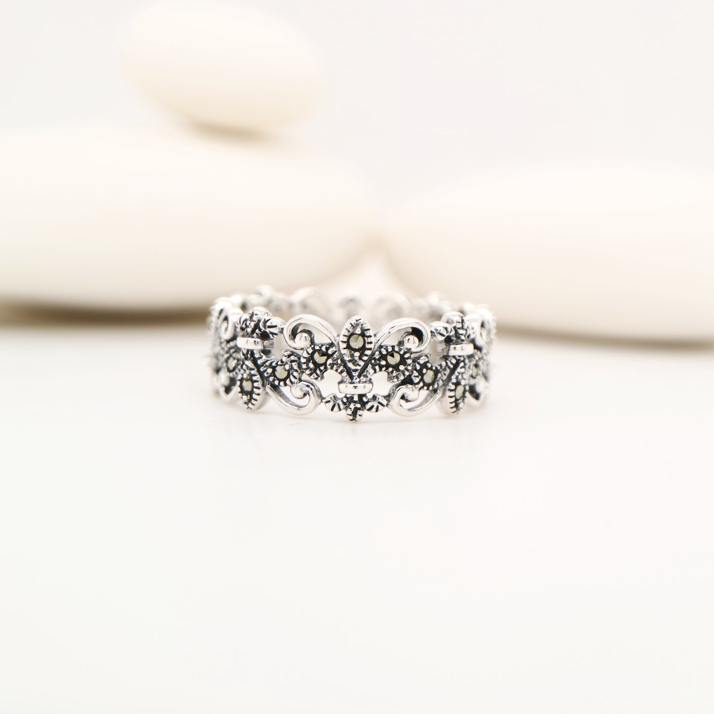 Fleur-de-lis ring in marcasite and sterling silver