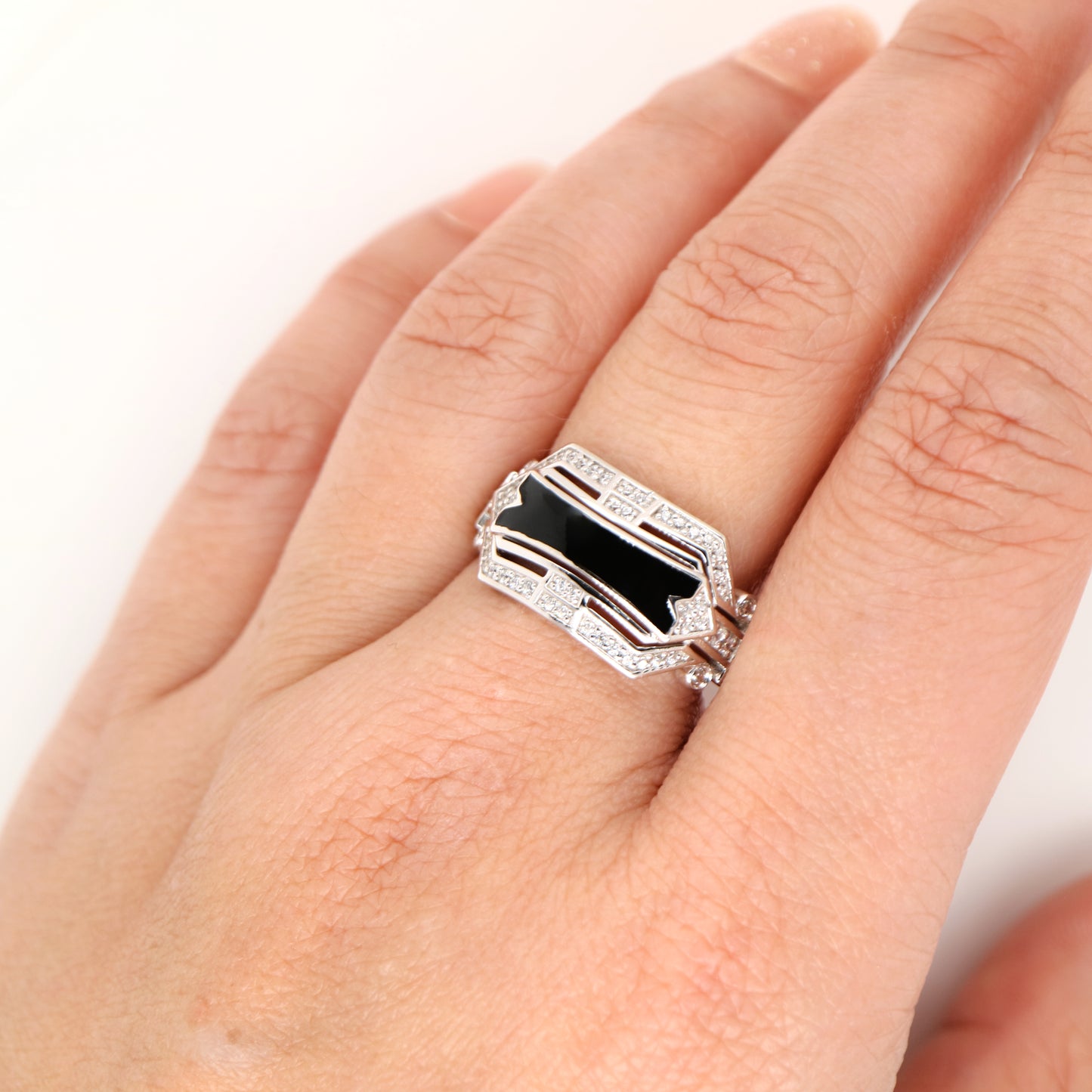 Art deco enamel band ring with diamonds in sterling silver