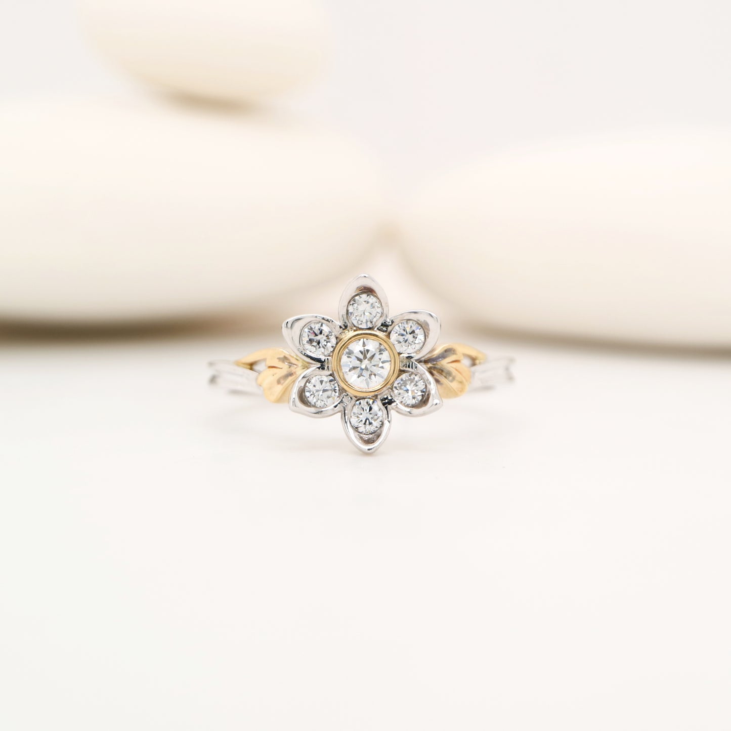 Aurelia Bloom diamond ring in yellow and white gold