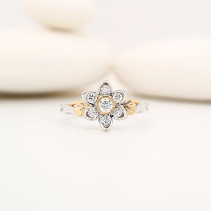Aurelia Bloom diamond ring in yellow and white gold
