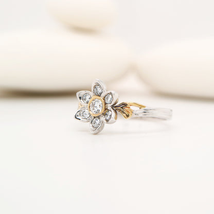 Aurelia Bloom diamond ring in yellow and white gold
