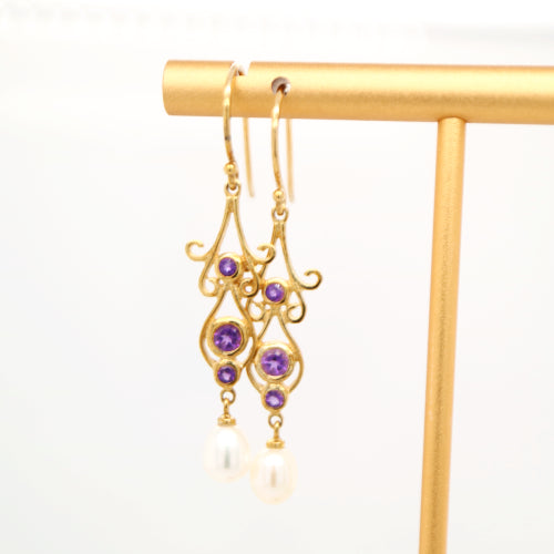 Vintage pearl drop earrings with Amethyst in yellow gold