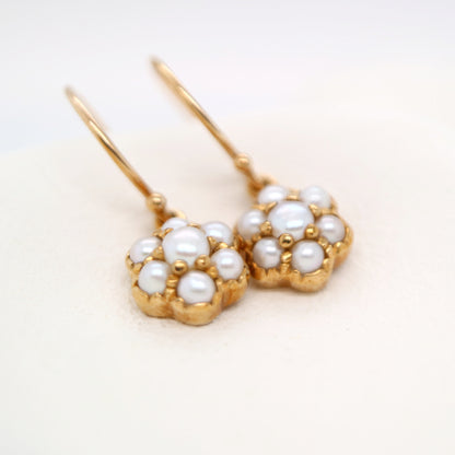 Daisy hook earrings with freshwater pearls in 9k yellow gold