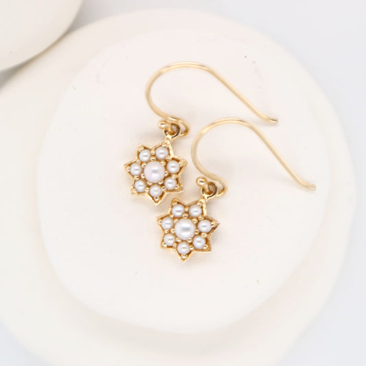 Star earring with Pearls in 9k Yellow gold