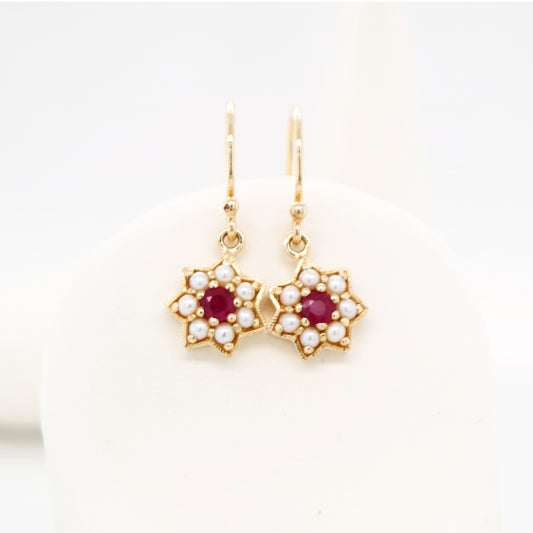 Star earring with Ruby and Pearl in 9k Yellow gold