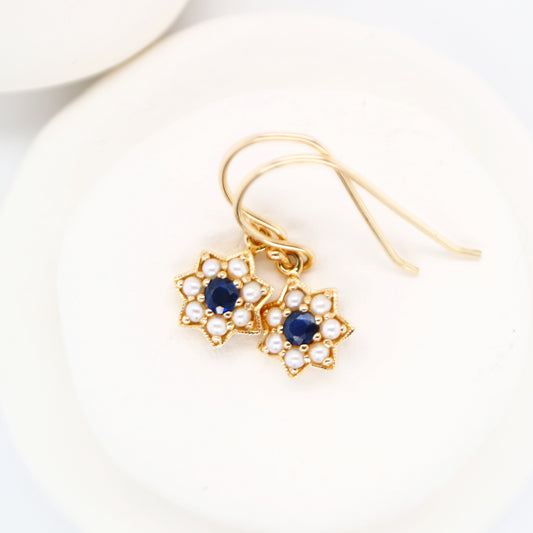 Star earring with Sapphire and Pearl in 9k Yellow gold