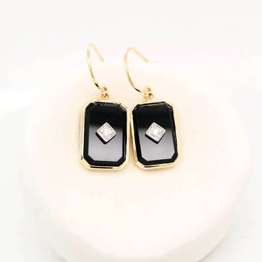 Square onyx with diamond earrings in 9k yellow gold