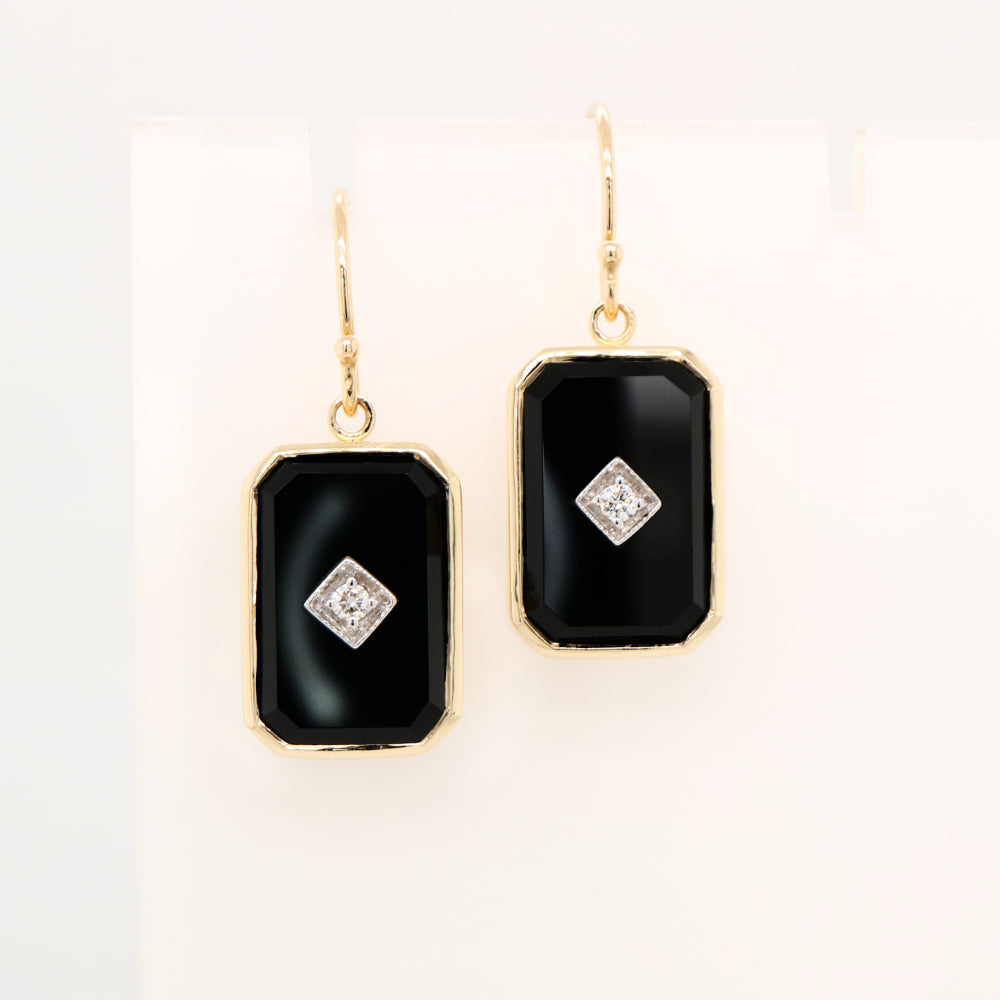 Square onyx with diamond earrings in 9k yellow gold