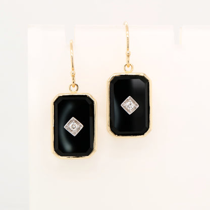 Square onyx with diamond earrings in 9k yellow gold