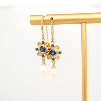 Floral Dangle earrings with Sapphire and pearl in Yellow gold