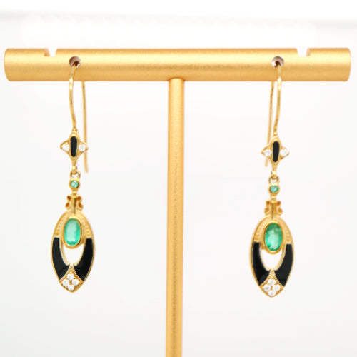 Emerald with diamonds, drop earrings in 9k yellow gold