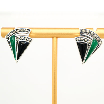 Art deco triangle stud earring with onyx and green agate in sterling silver with marcasite