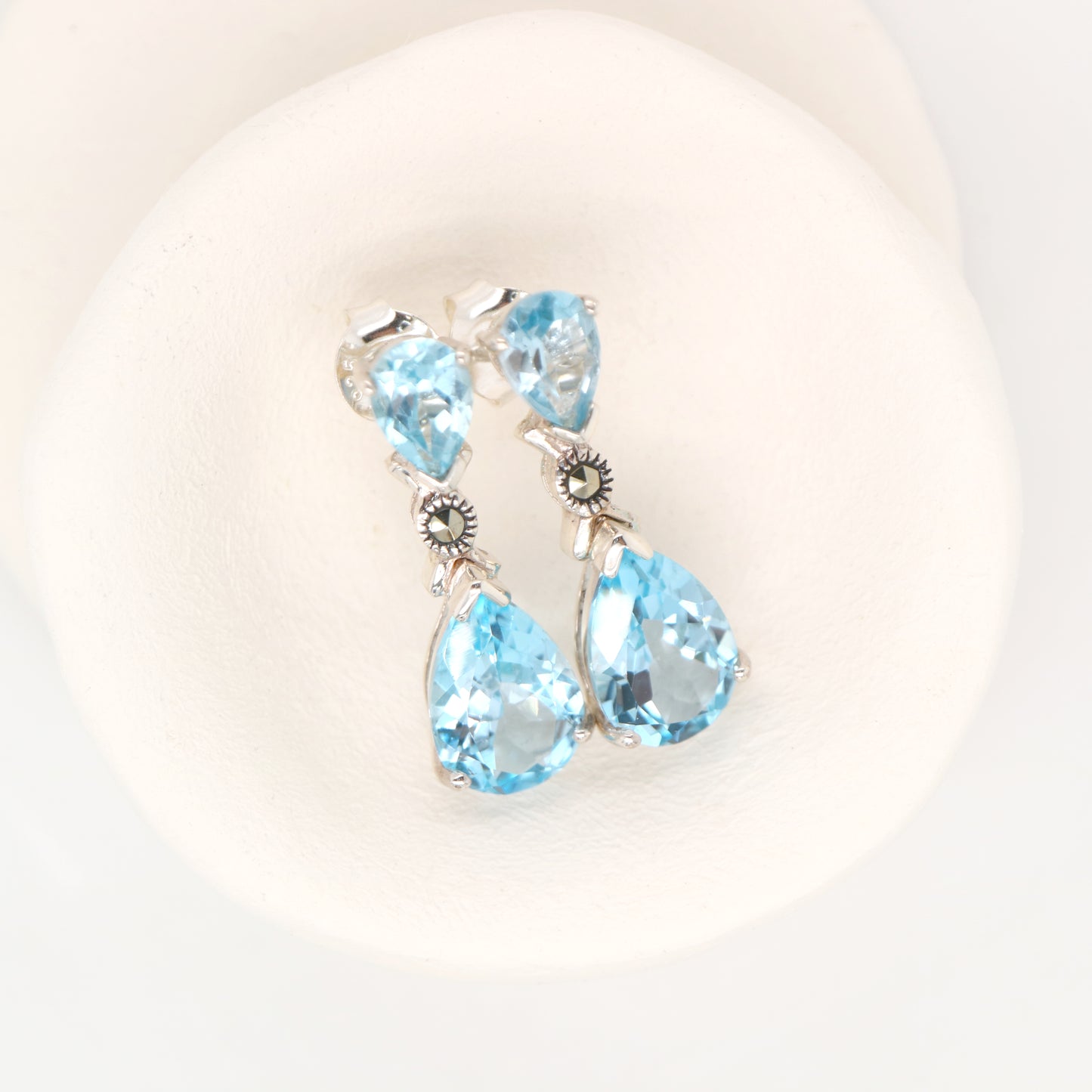 Blue topaz drop earrings in Sterling Silver