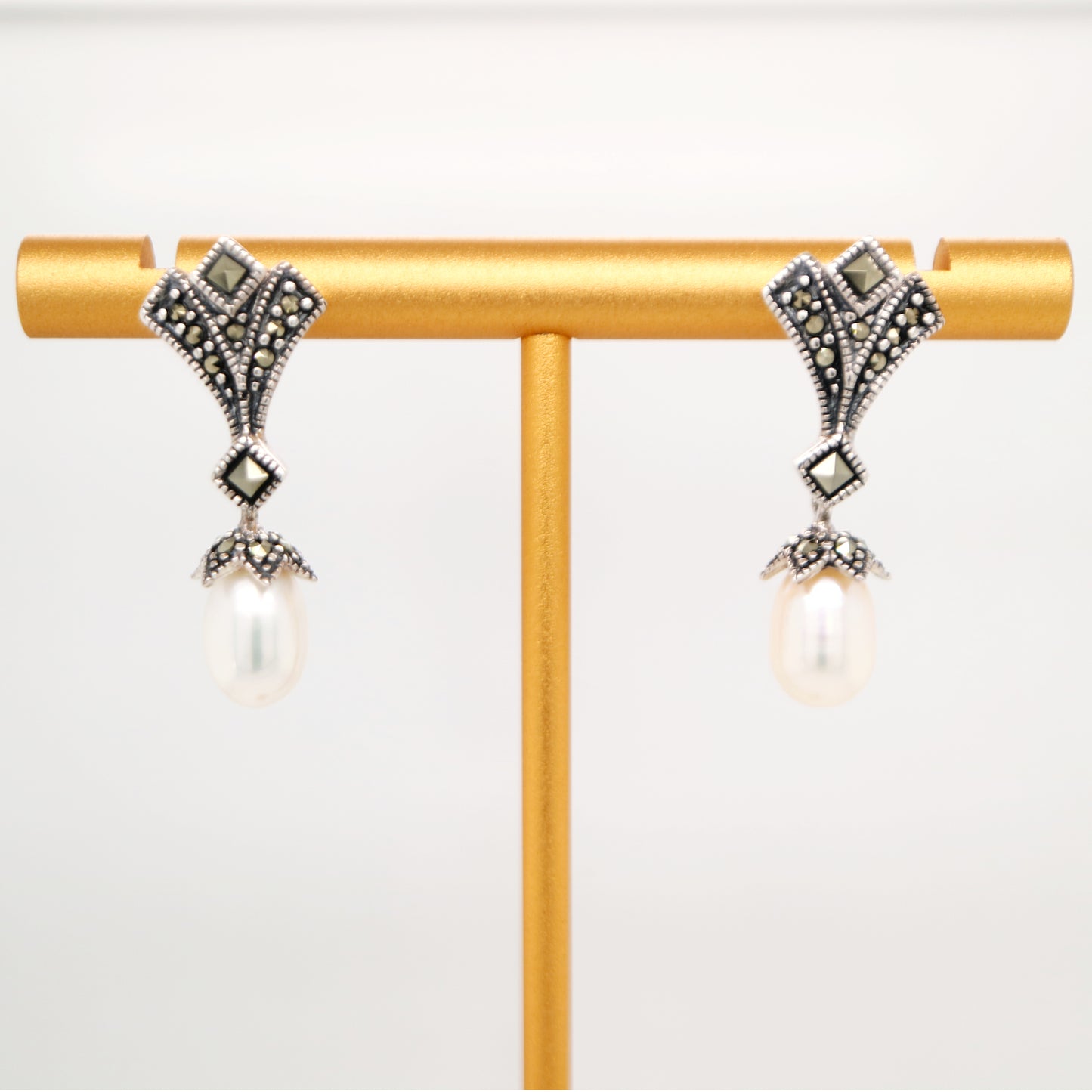 Art deco drop earrings in pearl, marcasite in sterling silver