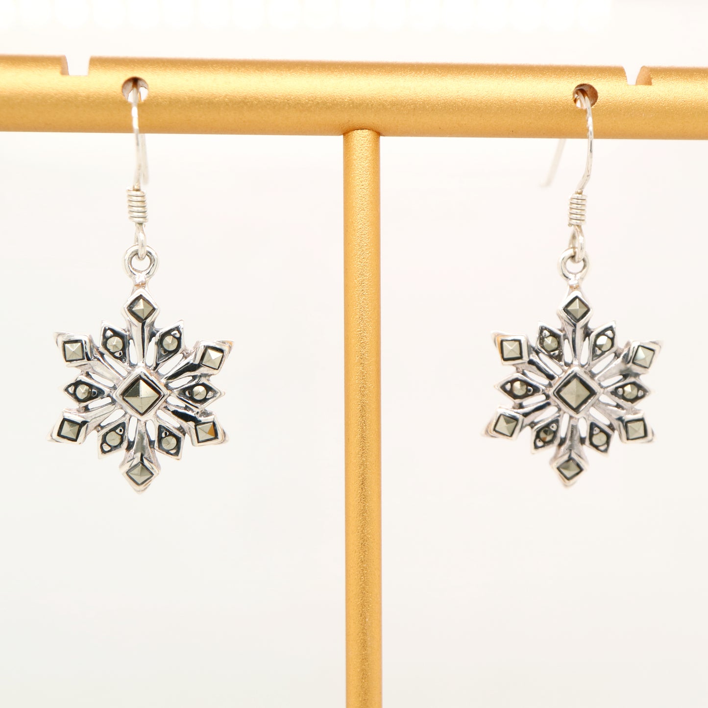 Snowflake earring with marcasite in sterling silver
