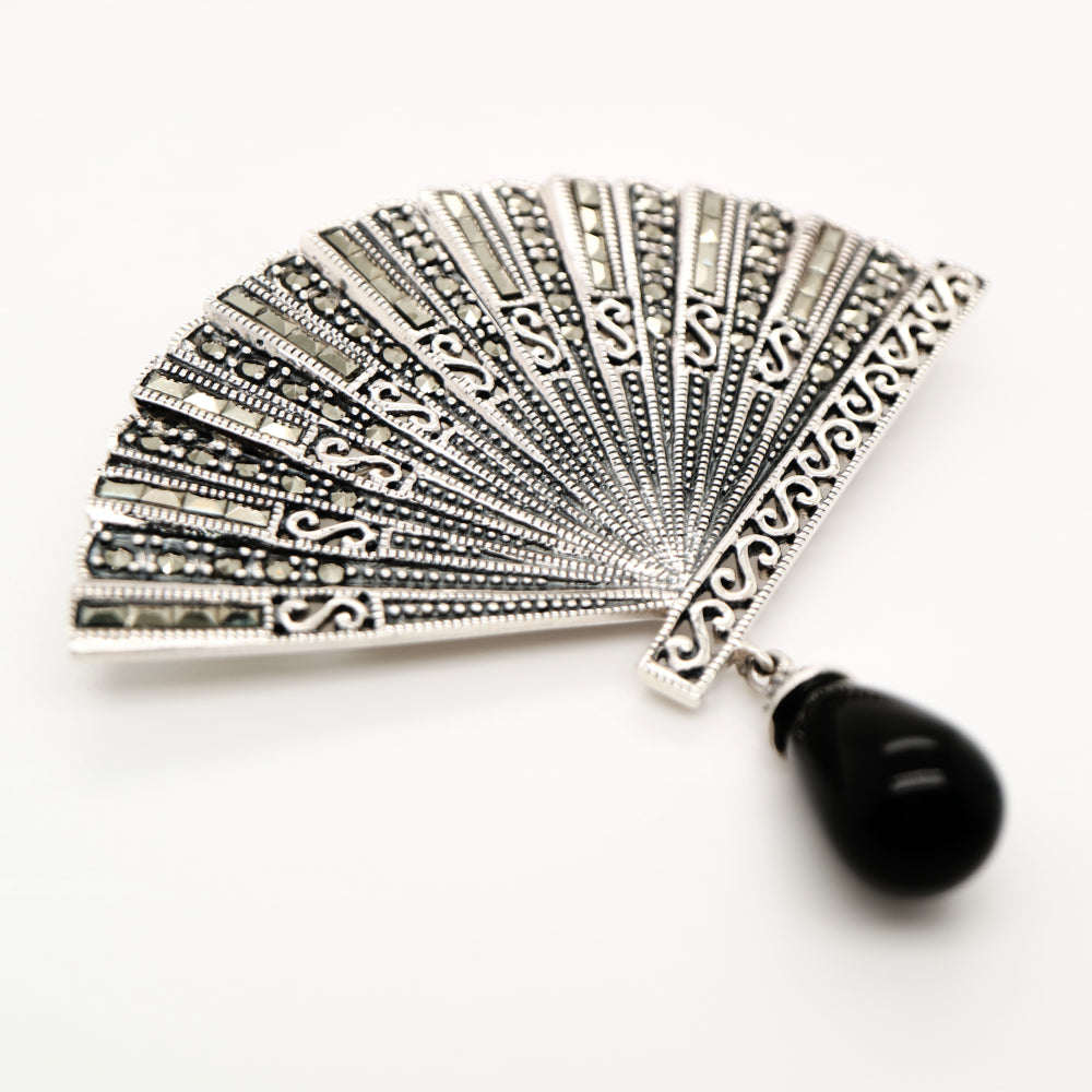 Marcasite fan in marcasite with onyx drop in sterling silver