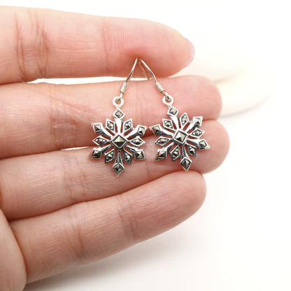 Snowflake earring with marcasite in sterling silver