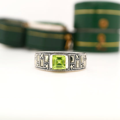Marcasite band with peridot in sterling silver