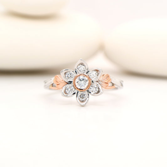 Aurelia Bloom diamond ring in rose and white gold