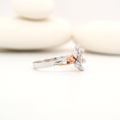 Aurelia Bloom diamond ring in rose and white gold