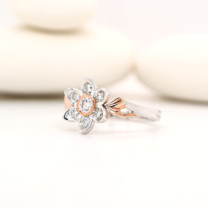 Aurelia Bloom diamond ring in rose and white gold
