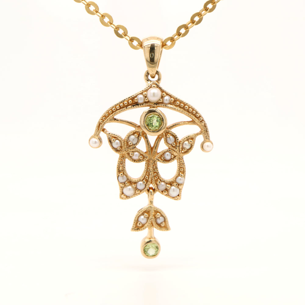 Edwardian style peridot and pearl pendant in 9k yellow gold