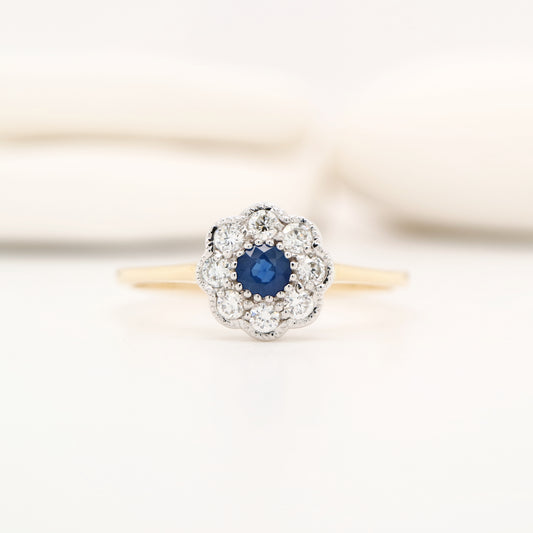 Dainty daisy ring with natural sapphire and diamond in 9k twin gold