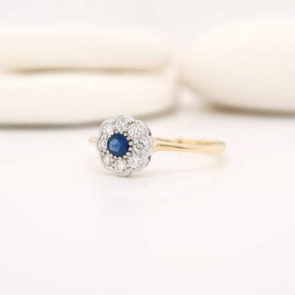 Dainty daisy ring with natural sapphire and diamond in 9k twin gold