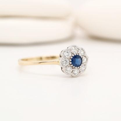 Dainty daisy ring with natural sapphire and diamond in 9k twin gold