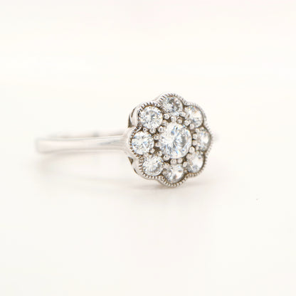 Daisy diamond ring in white gold