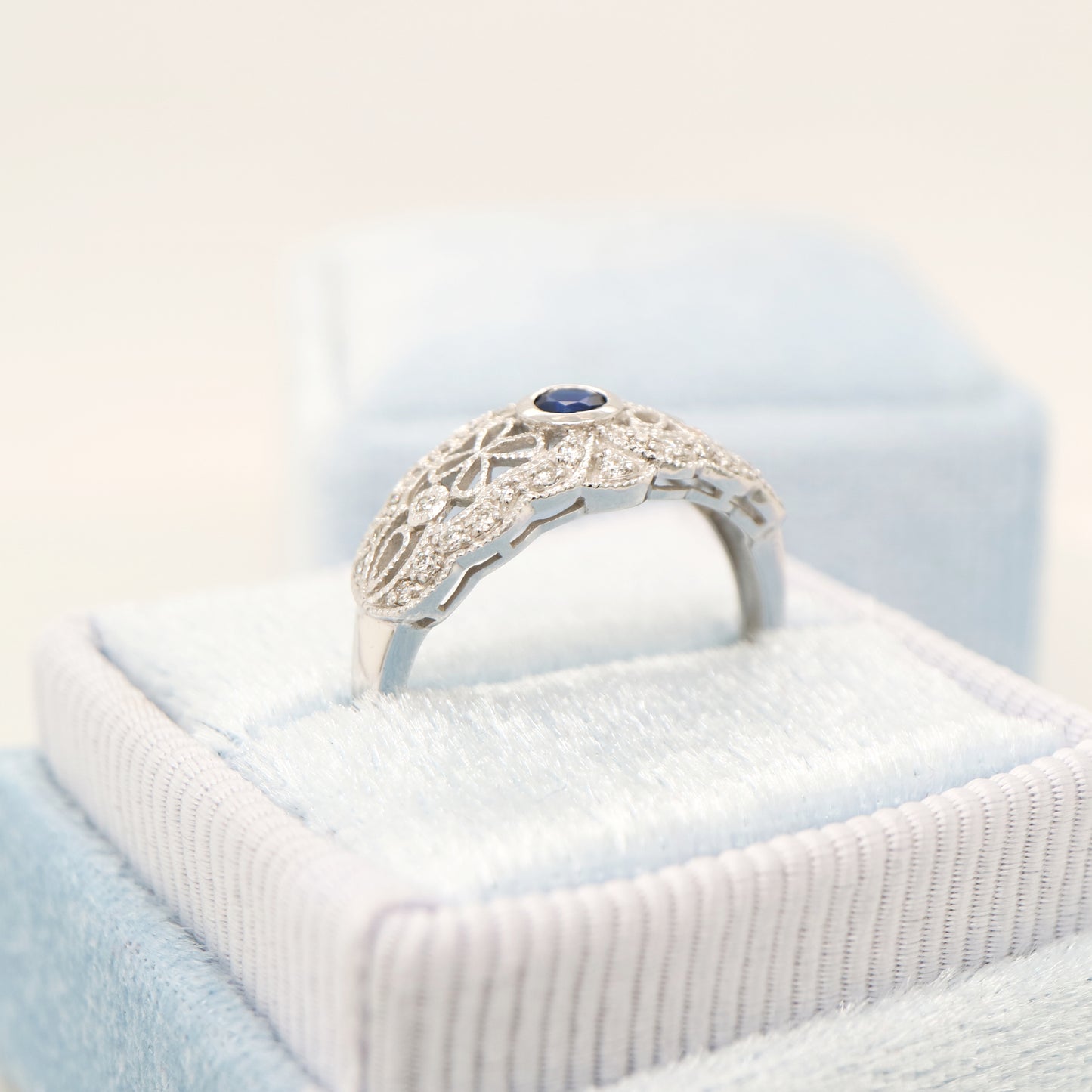 White gold lace art deco ring with sapphire and diamonds