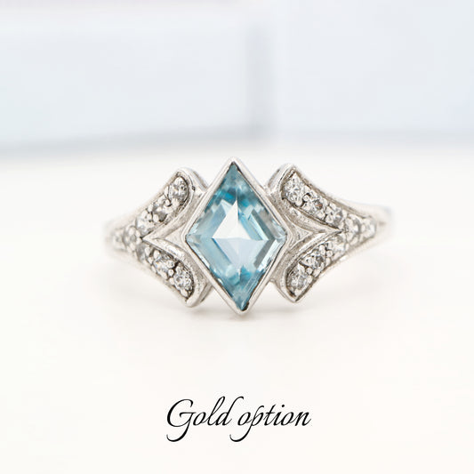 Diamond shape aquamarine with diamond in white gold